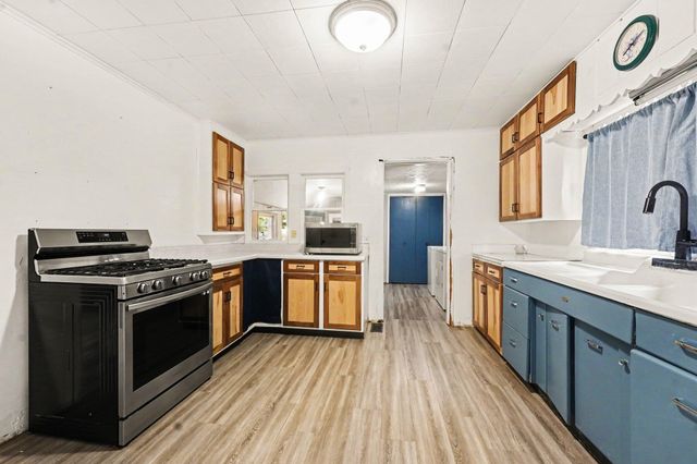 200 W Summit Street, Muir Vllg, MI 48860