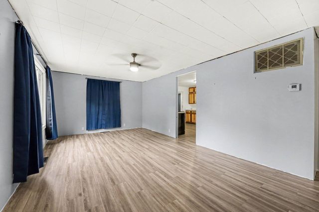 200 W Summit Street, Muir Vllg, MI 48860