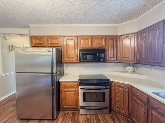 1406 Ellington Dr, Lafayette, TN 37083