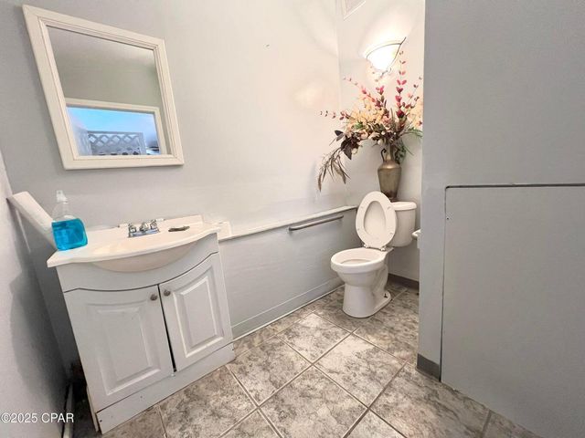 7700 US Highway 90, Defuniak Springs, FL 32433