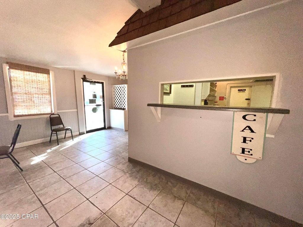 7700 US Highway 90, Defuniak Springs, FL 32433