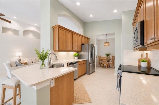 9111 Palmetto Ridge DR 201, Estero, FL 34135