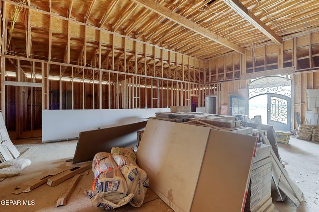 13961 Santa Fe Trail Trail, El Paso, TX 79938