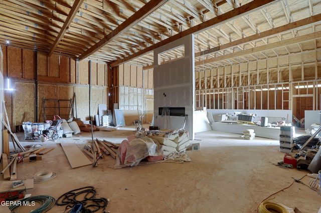 13961 Santa Fe Trail Trail, El Paso, TX 79938