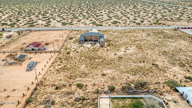 13961 Santa Fe Trail Trail, El Paso, TX 79938