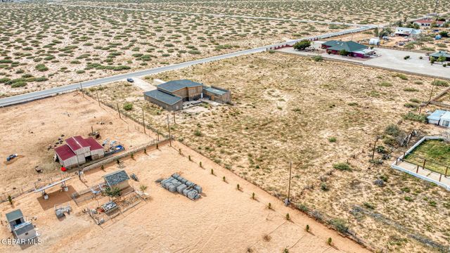 13961 Santa Fe Trail Trail, El Paso, TX 79938