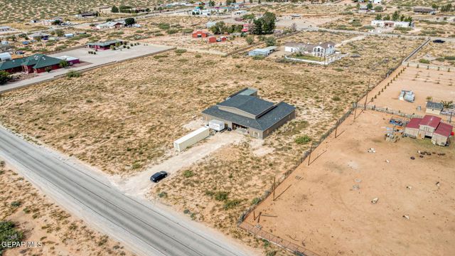 13961 Santa Fe Trail Trail, El Paso, TX 79938