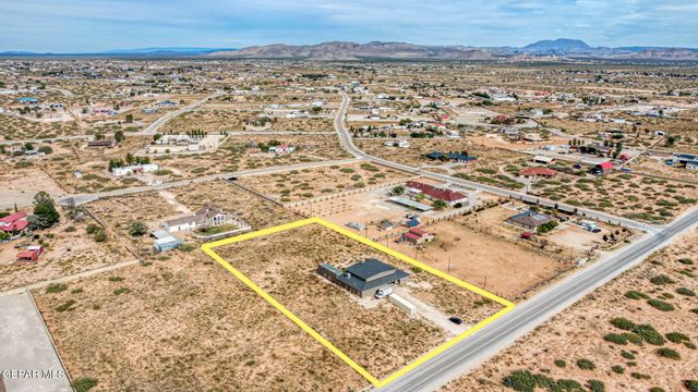 13961 Santa Fe Trail Trail, El Paso, TX 79938