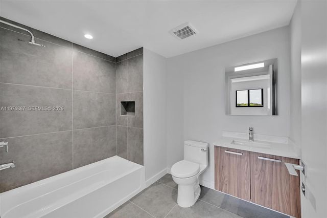 840 NE 130th Street 211, North Miami, FL 33161