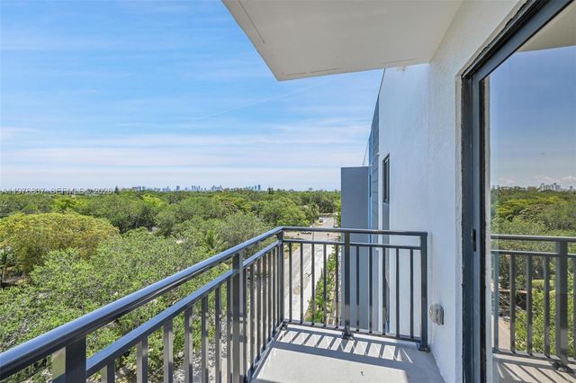 840 NE 130th Street 211, North Miami, FL 33161