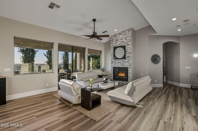 18422 N 14TH Street, Phoenix, AZ 85022