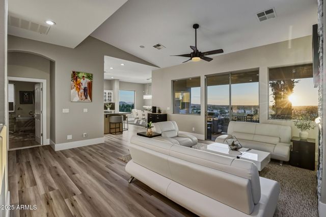 18422 N 14TH Street, Phoenix, AZ 85022