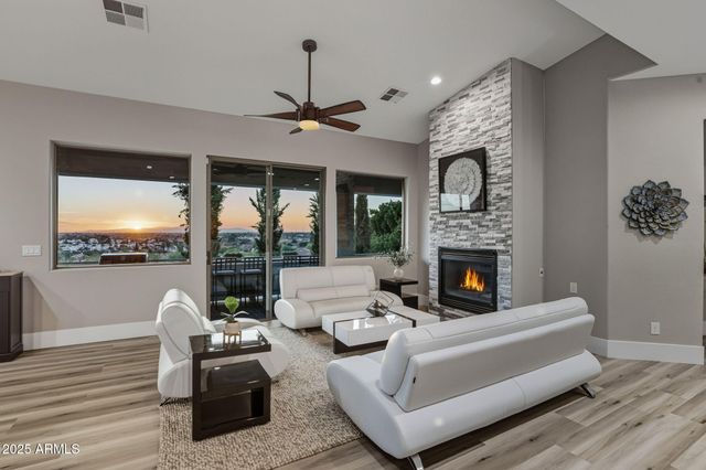 18422 N 14TH Street, Phoenix, AZ 85022