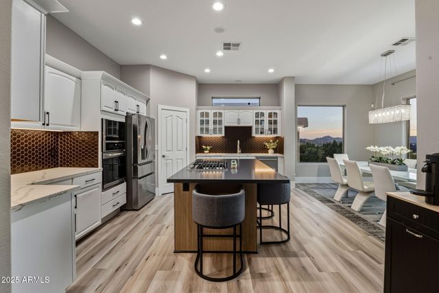 18422 N 14TH Street, Phoenix, AZ 85022