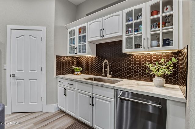 18422 N 14TH Street, Phoenix, AZ 85022