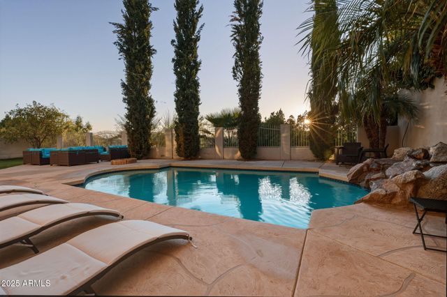 18422 N 14TH Street, Phoenix, AZ 85022