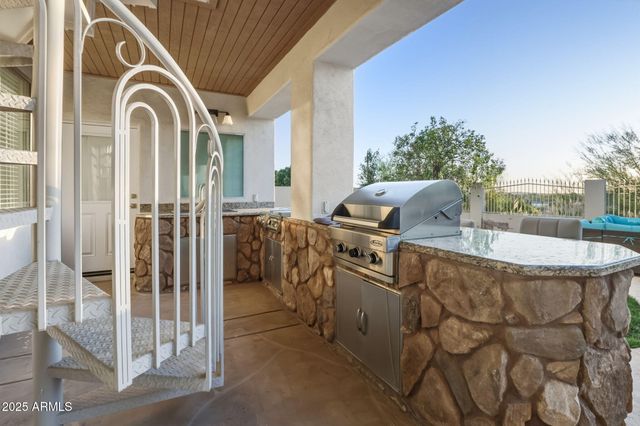 18422 N 14TH Street, Phoenix, AZ 85022