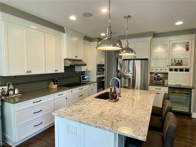 224 Hidden Glen Trail, Chardon, OH 44024