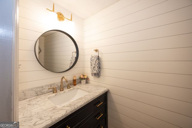 264 Claridge Curve, Peachtree City, GA 30269