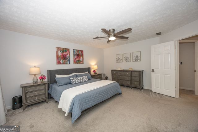 264 Claridge Curve, Peachtree City, GA 30269