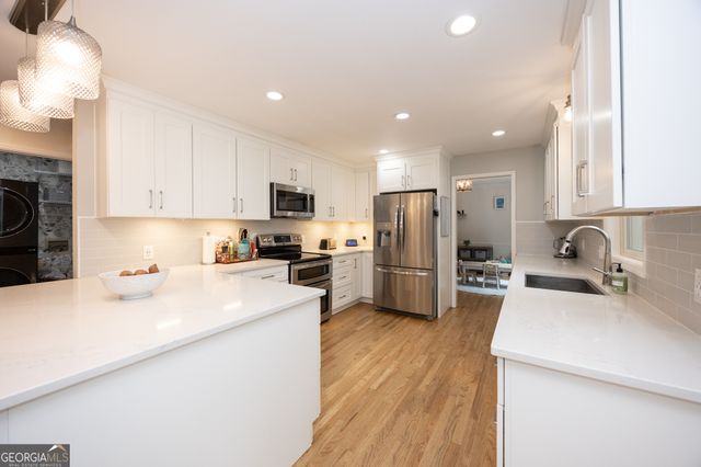 264 Claridge Curve, Peachtree City, GA 30269