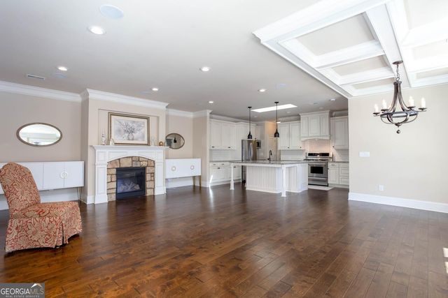 100 Batten Board Way, Woodstock, GA 30189