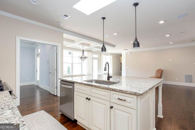 100 Batten Board Way, Woodstock, GA 30189