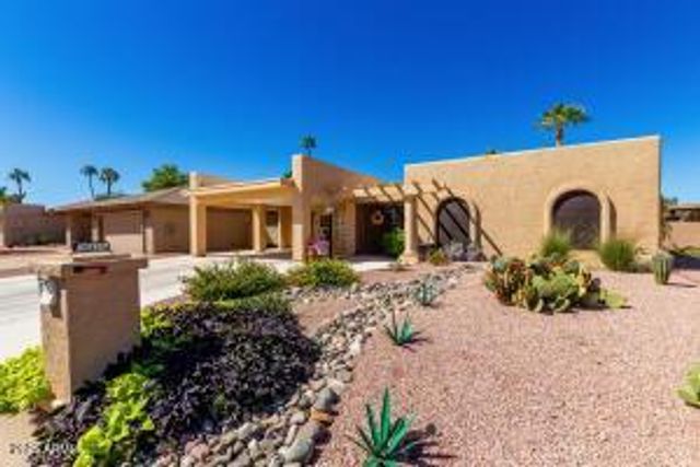 26414 S LAKEMONT Drive, Sun Lakes, AZ 85248