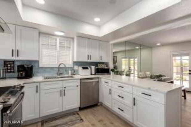 26414 S LAKEMONT Drive, Sun Lakes, AZ 85248