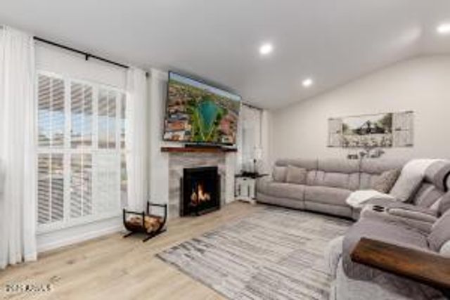 26414 S LAKEMONT Drive, Sun Lakes, AZ 85248