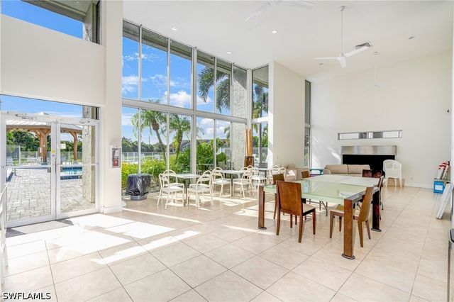 185 Santa Clara DR 13, Naples, FL 34104