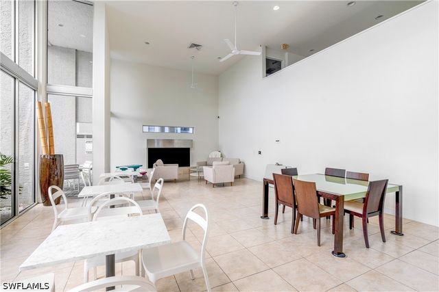 185 Santa Clara DR 13, Naples, FL 34104