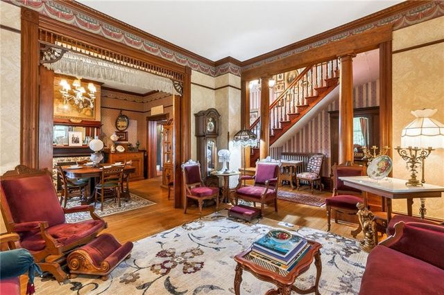 406 E Arthur Street, Liberty, MO 64068