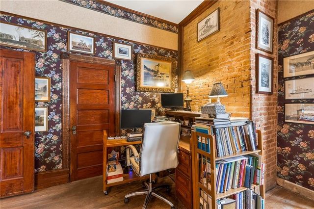 406 E Arthur Street, Liberty, MO 64068