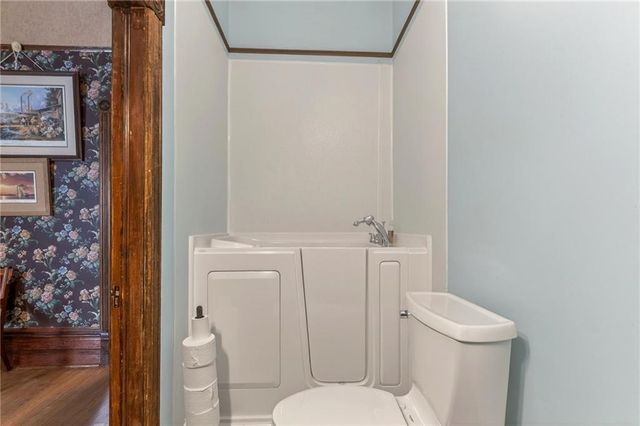 406 E Arthur Street, Liberty, MO 64068