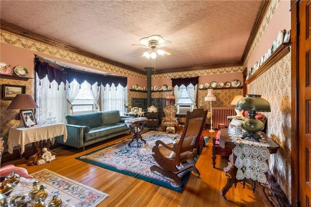 406 E Arthur Street, Liberty, MO 64068