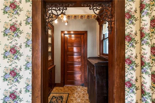 406 E Arthur Street, Liberty, MO 64068