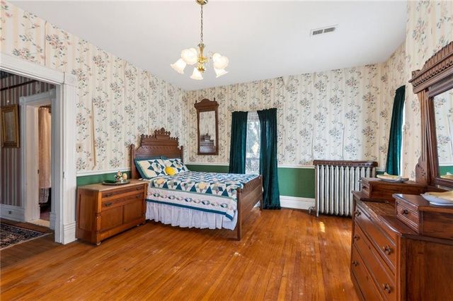 406 E Arthur Street, Liberty, MO 64068