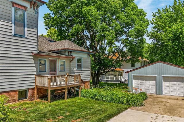 406 E Arthur Street, Liberty, MO 64068