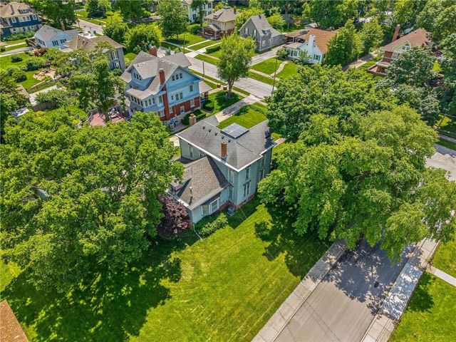 406 E Arthur Street, Liberty, MO 64068