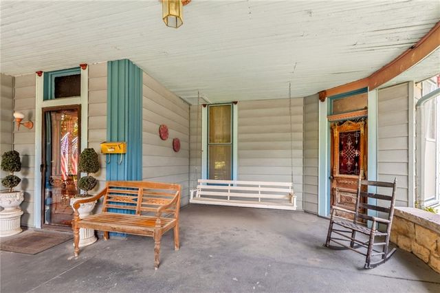 406 E Arthur Street, Liberty, MO 64068