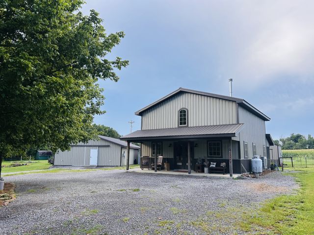 6339 Dickens Hill Rd, Bradyville, TN 37026