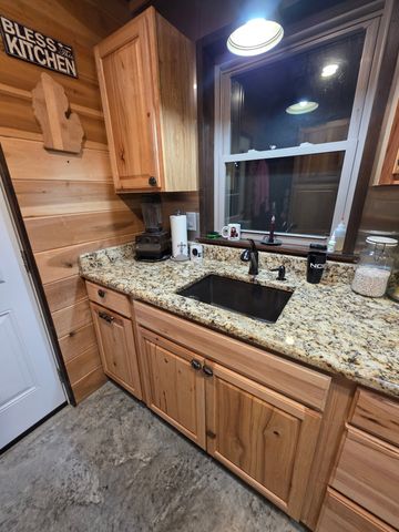6339 Dickens Hill Rd, Bradyville, TN 37026