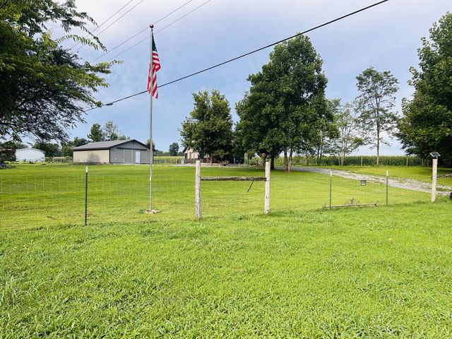 6339 Dickens Hill Rd, Bradyville, TN 37026