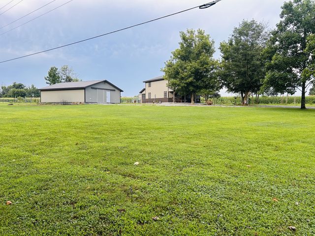 6339 Dickens Hill Rd, Bradyville, TN 37026