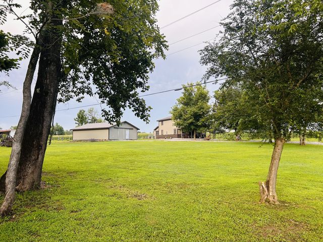 6339 Dickens Hill Rd, Bradyville, TN 37026