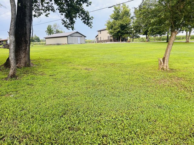 6339 Dickens Hill Rd, Bradyville, TN 37026