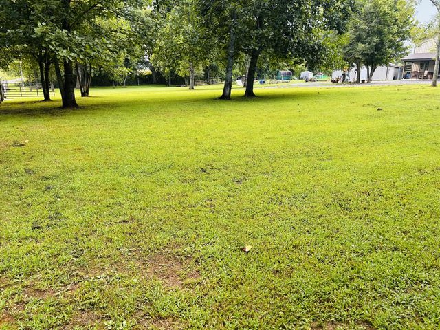 6339 Dickens Hill Rd, Bradyville, TN 37026