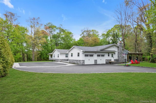 26 Dolly Cam Lane, Old Brookville, NY 11545