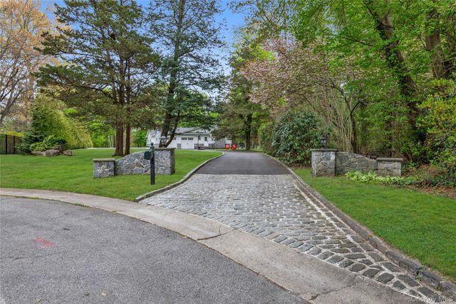 26 Dolly Cam Lane, Old Brookville, NY 11545